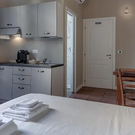 Apartment Casa Boss Monolocale Tribunale 1 *